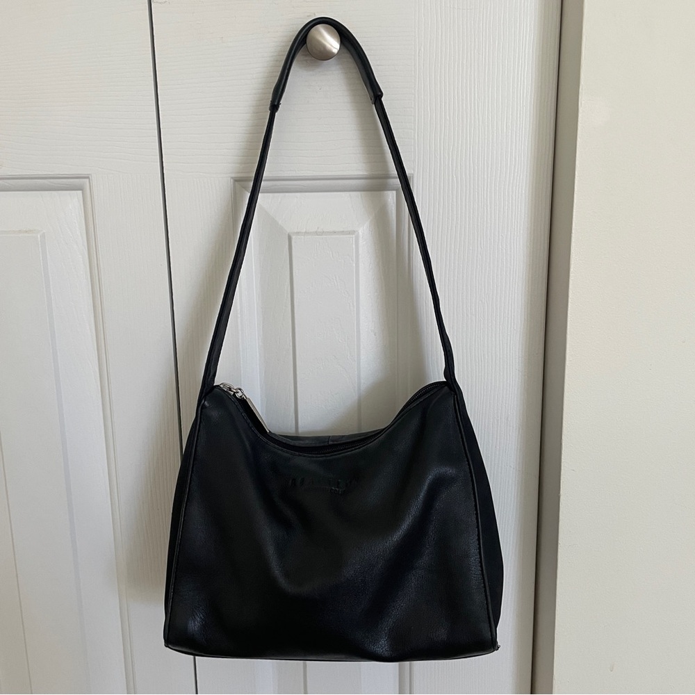 Vintage Kenneth Cole Reaction Black Shoulder Bag with Sleek Minimalist Design